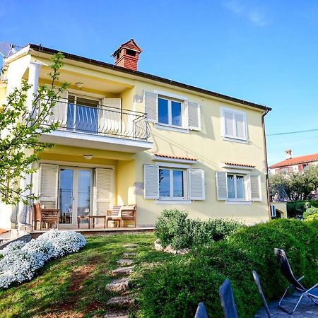 Apartment Laetitia Kaštelir Buitenkant foto