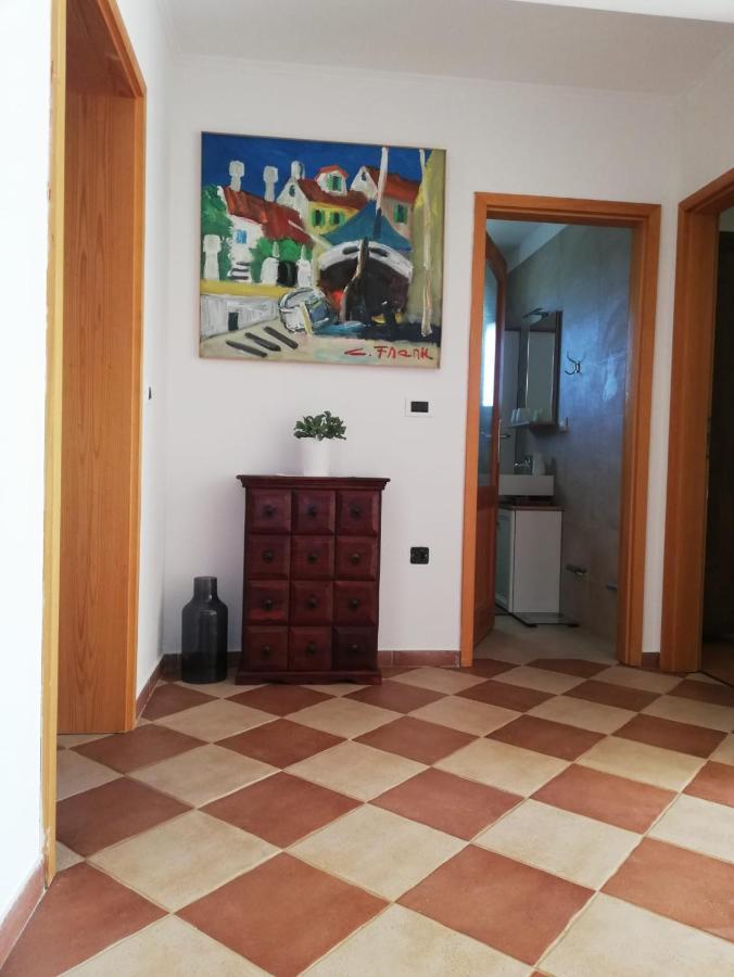 Apartment Laetitia Kaštelir Buitenkant foto