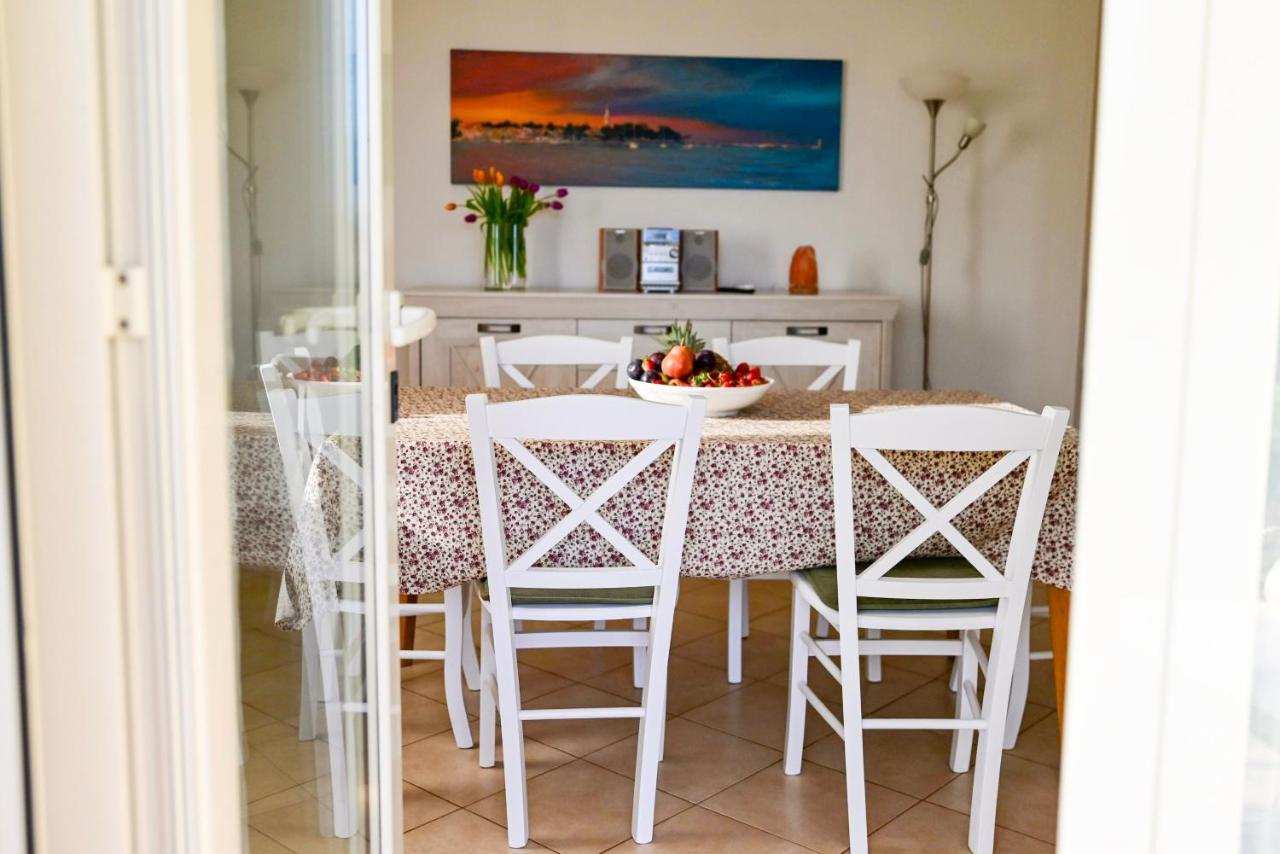 Apartment Laetitia Kaštelir Buitenkant foto